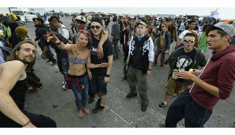 Teufeurs pendant un teknival