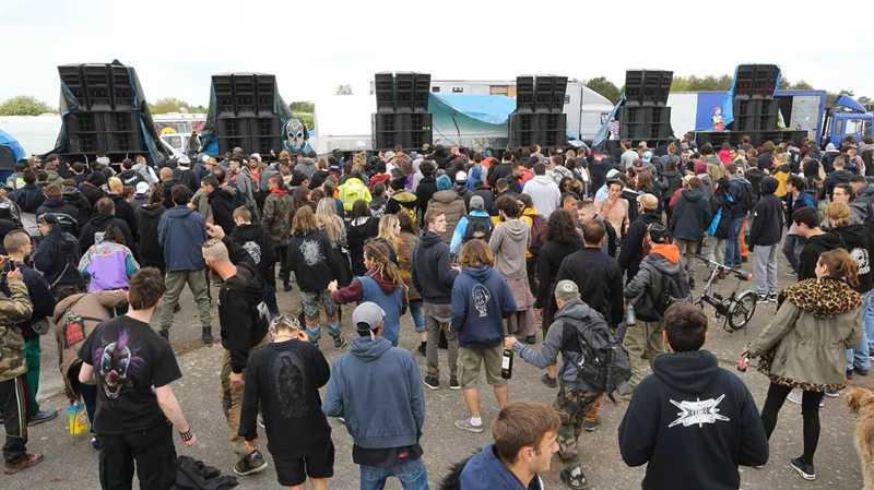 A terme, vous aussi vous rassemblerez des foules