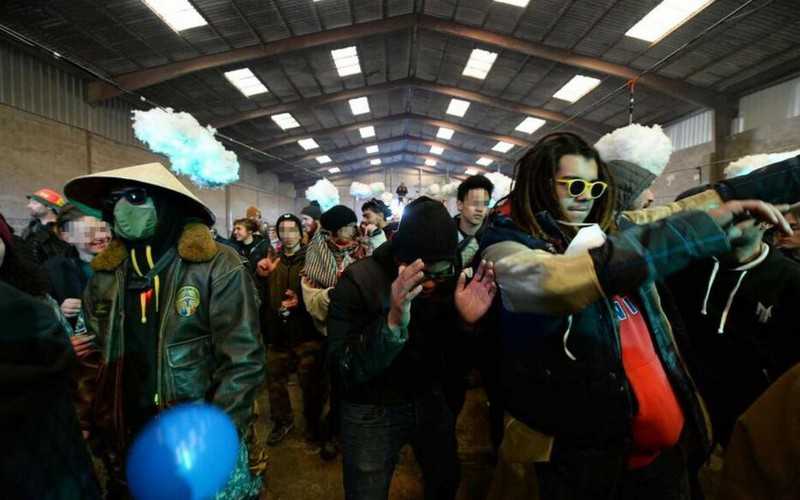 Free party sous hangar post-covid